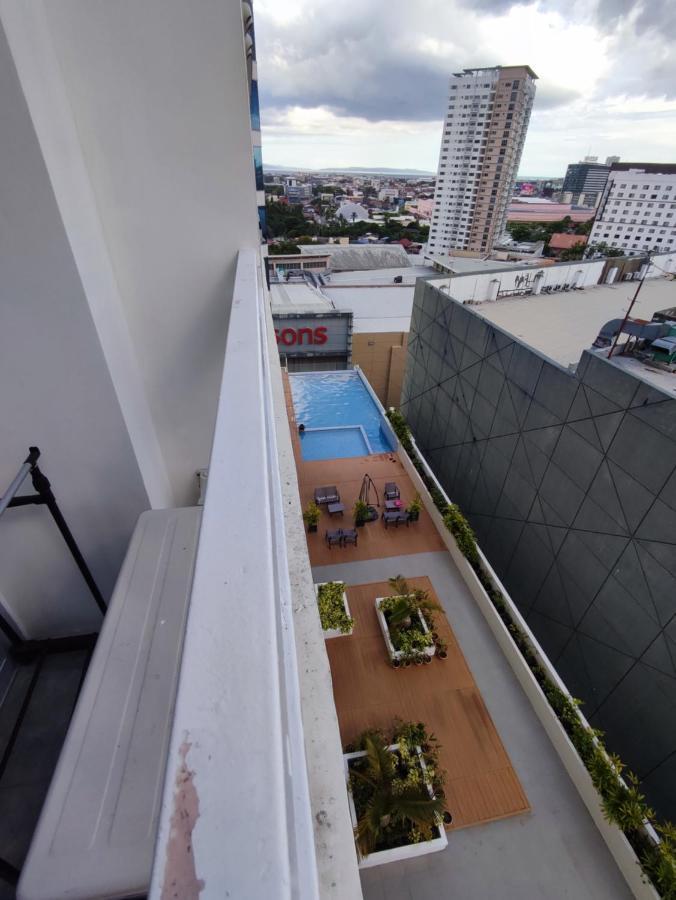 Inspiria Davao Aparthotel Bagian luar foto